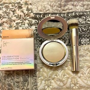 IT Cosmetics foundation brush and foundation powder.